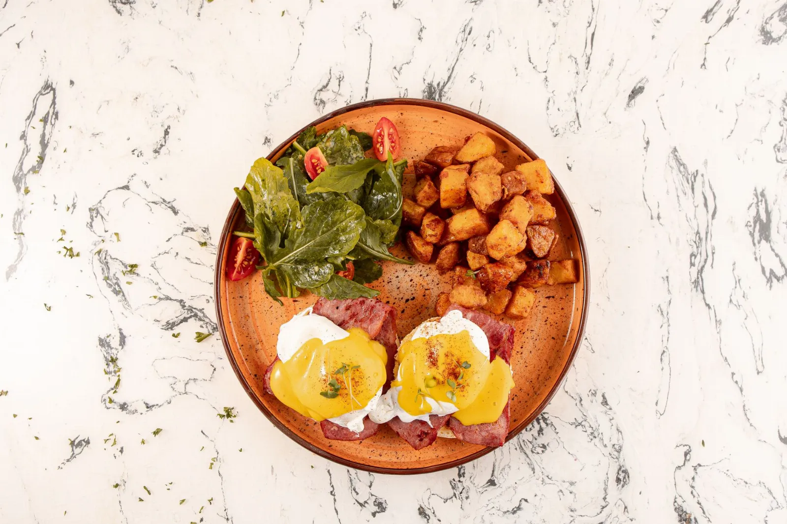 Huevos rotos con jamón